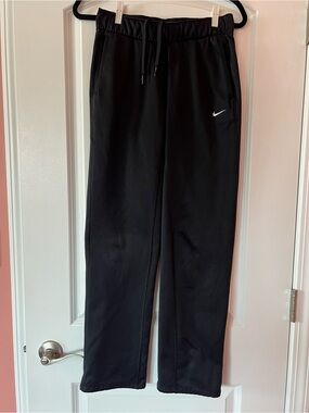 Nike Black Men's Athletic Joggers with White Swoosh